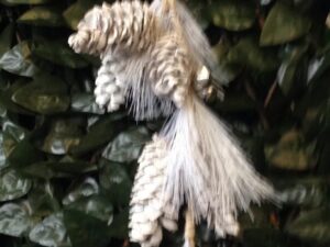 christmas pine cone cluster decoration