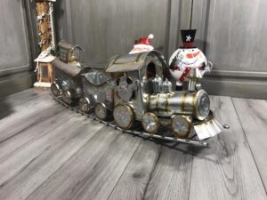 CHRISTMAS TRAIN METAL SILVER WITH 2 CARRIAGE - Image 1