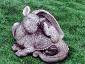 GARDEN STONE ORNAMENT DRAGON/ ITCHY - CLICK & COLLECT ONLY - Image 1