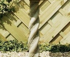 STONE GARDEN BIRD BATH TALL SPIRAL LAWN/ PATIO ACCESSORIES - CLICK & COLLECT ONLY - Image 1