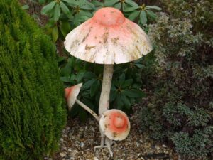Decorative Mushroom Metal Stake Garden Ornament 90CM - Image 1