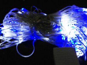 360 LED SNOWING WHITE ICICLE CHRISTMAS LIGHTS & TRANSFORMER INDOOR OR OUTDOOR - Image 1